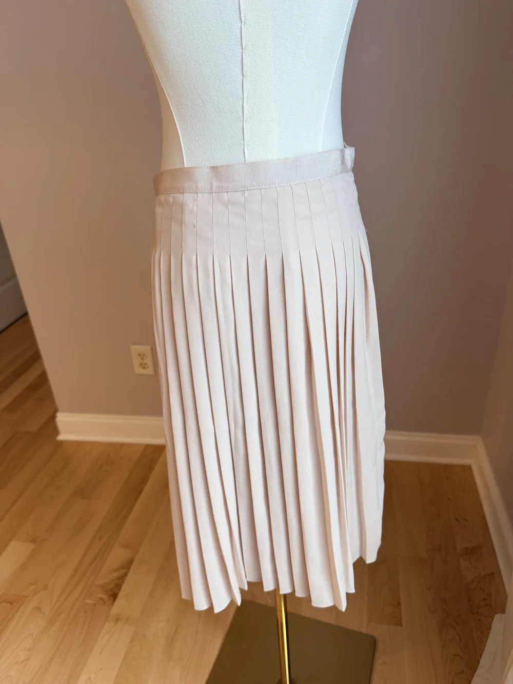 Ann Taylor Pleated Midi Skirt in Soft Blush